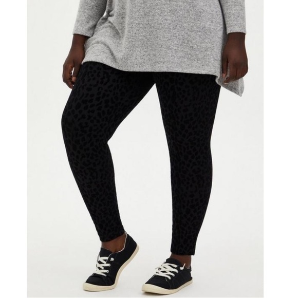 Torrid Pixie Skinny Studio Luxe Ponte High-Rise Flocked Print Pant 2X - Picture 1 of 12